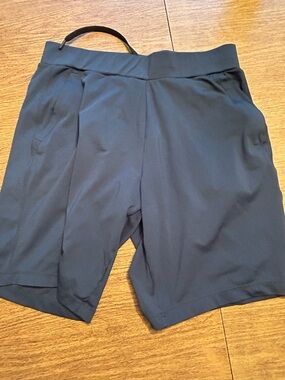 32 Degrees Men's Athletic Shorts in Navy Blue